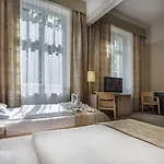 Hotel Cesarskie Ogrody 3*
