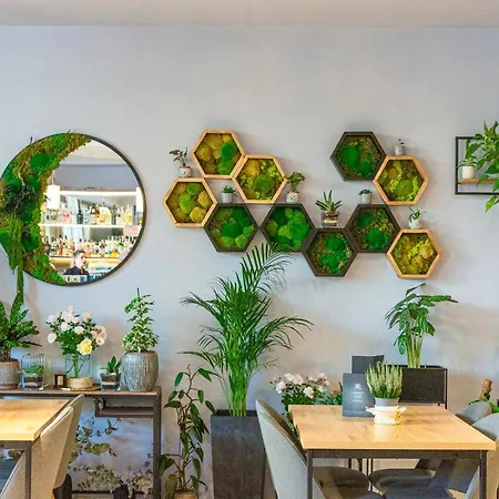 Hotel Cesarskie Ogrody 3*