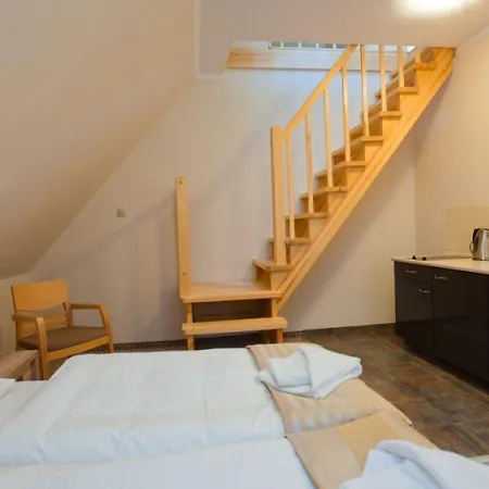 Hotel Cesarskie Ogrody 3*