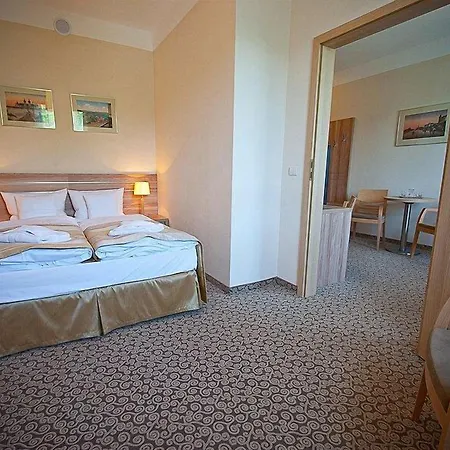 Cesarskie Ogrody Svinoústí