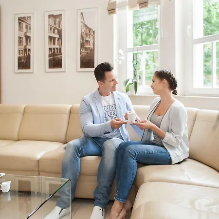 ホテル Cesarskie Ogrody シフィノウイシチェ