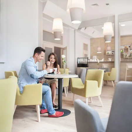 Cesarskie Ogrody Hotel 3*