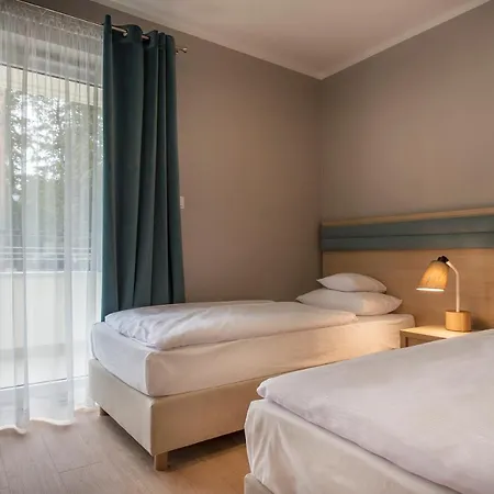 Hotel Cesarskie Ogrody 3*