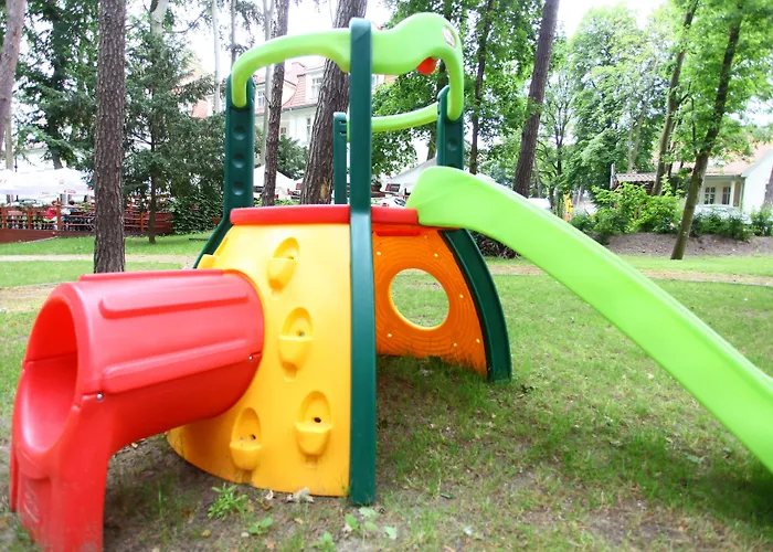 Hotel Cesarskie Ogrody 3*