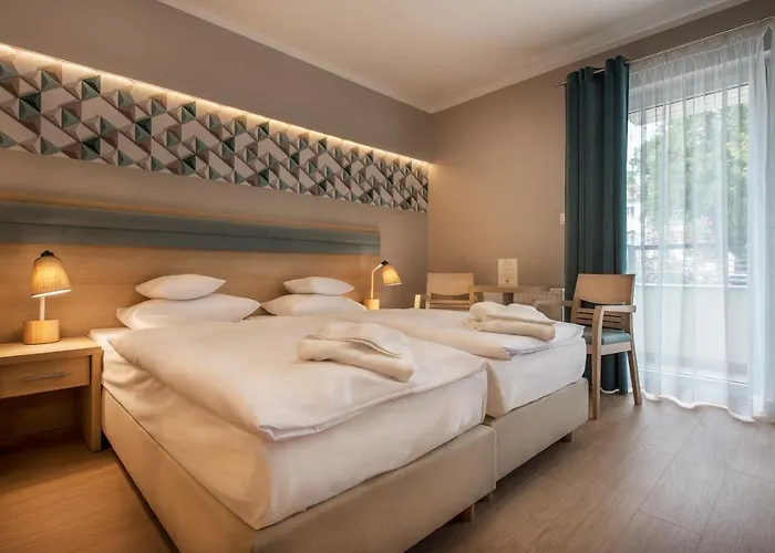 Hotel Cesarskie Ogrody 3*