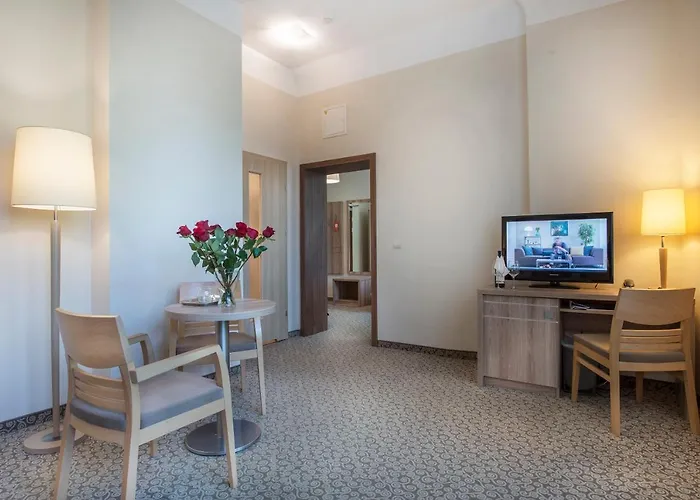 Cesarskie Ogrody Hotel 3*